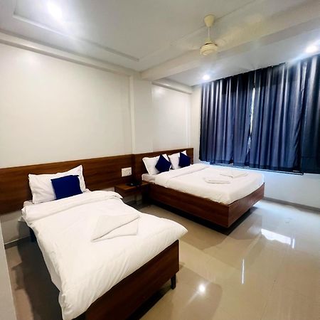 Hotel Sai Smruti شيردي المظهر الخارجي الصورة